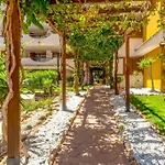 Espana - Punta Prima Orihuela Costa - Large For 6-people 85m2 And Terrace 40m2 Air Conditioning Wi-fi Living Kitchen 2 Bedrooms 2 Bathrooms 3 Swimming Pools Parking Security To The Sea 200m Only 40 Min To The Airport *