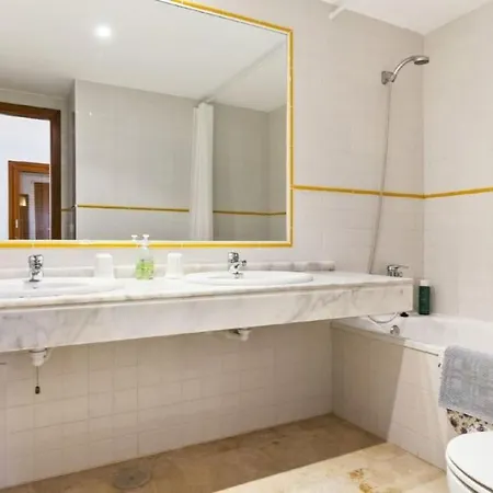 Espana - Punta Prima Orihuela Costa - Large For 6-people 85m2 And Terrace 40m2 Air Conditioning Wi-fi Living Kitchen 2 Bedrooms 2 Bathrooms 3 Swimming Pools Parking Security To The Sea 200m Only 40 Min To The Airport شقة