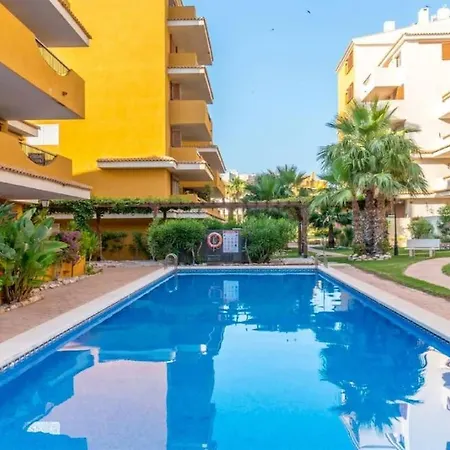 Espana - Punta Prima Orihuela Costa - Large For 6-people 85m2 And Terrace 40m2 Air Conditioning Wi-fi Living Kitchen 2 Bedrooms 2 Bathrooms 3 Swimming Pools Parking Security To The Sea 200m Only 40 Min To The Airport شقة