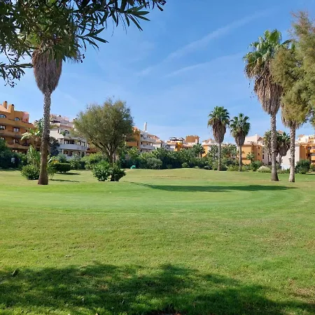 Διαμέρισμα Espana - Punta Prima Orihuela Costa - Large For 6-people 85m2 And Terrace 40m2 Air Conditioning Wi-fi Living Kitchen 2 Bedrooms 2 Bathrooms 3 Swimming Pools Parking Security To The Sea 200m Only 40 Min To The Airport *