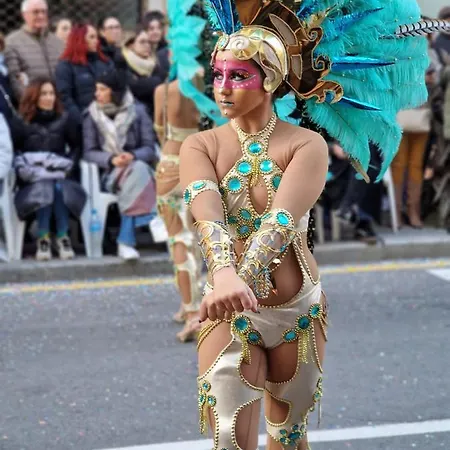 Espana - Punta Prima Orihuela Costa - Large For 6-people 85m2 And Terrace 40m2 Air Conditioning Wi-fi Living Kitchen 2 Bedrooms 2 Bathrooms 3 Swimming Pools Parking Security To The Sea 200m Only 40 Min To The Airport شقة تورّيفيِخا