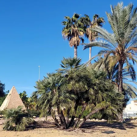 Espana - Punta Prima Orihuela Costa - Large For 6-people 85m2 And Terrace 40m2 Air Conditioning Wi-fi Living Kitchen 2 Bedrooms 2 Bathrooms 3 Swimming Pools Parking Security To The Sea 200m Only 40 Min To The Airport