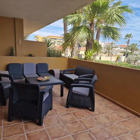 Espana - Punta Prima Orihuela Costa - Large For 6-people 85m2 And Terrace 40m2 Air Conditioning Wi-fi Living Kitchen 2 Bedrooms 2 Bathrooms 3 Swimming Pools Parking Security To The Sea 200m Only 40 Min To The Airport شقة