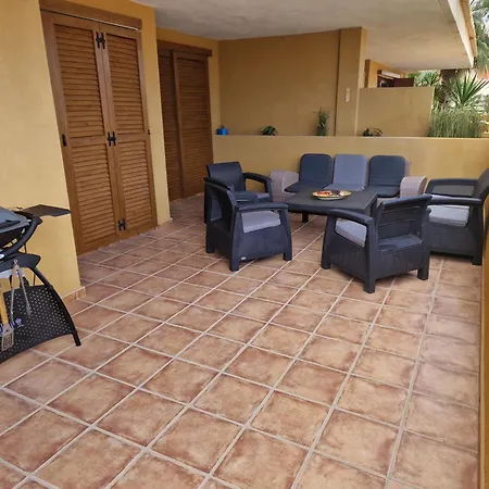 Espana - Punta Prima Orihuela Costa - Large For 6-people 85m2 And Terrace 40m2 Air Conditioning Wi-fi Living Kitchen 2 Bedrooms 2 Bathrooms 3 Swimming Pools Parking Security To The Sea 200m Only 40 Min To The Airport *